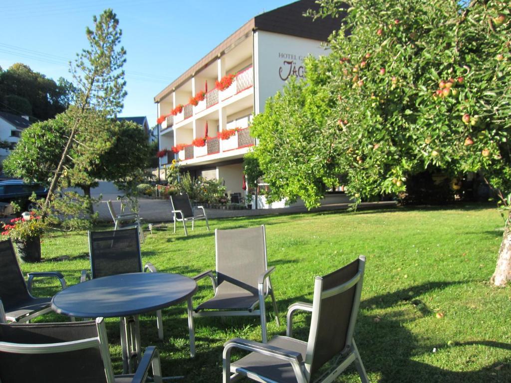 Hotel Garni Jaegerhof Сигмаринген Екстериор снимка