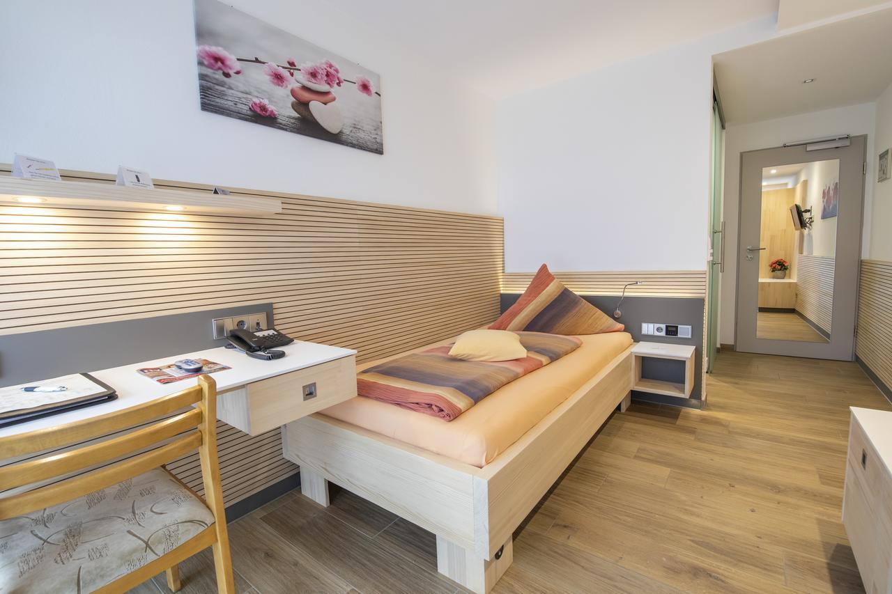 Hotel Garni Jaegerhof Сигмаринген Екстериор снимка